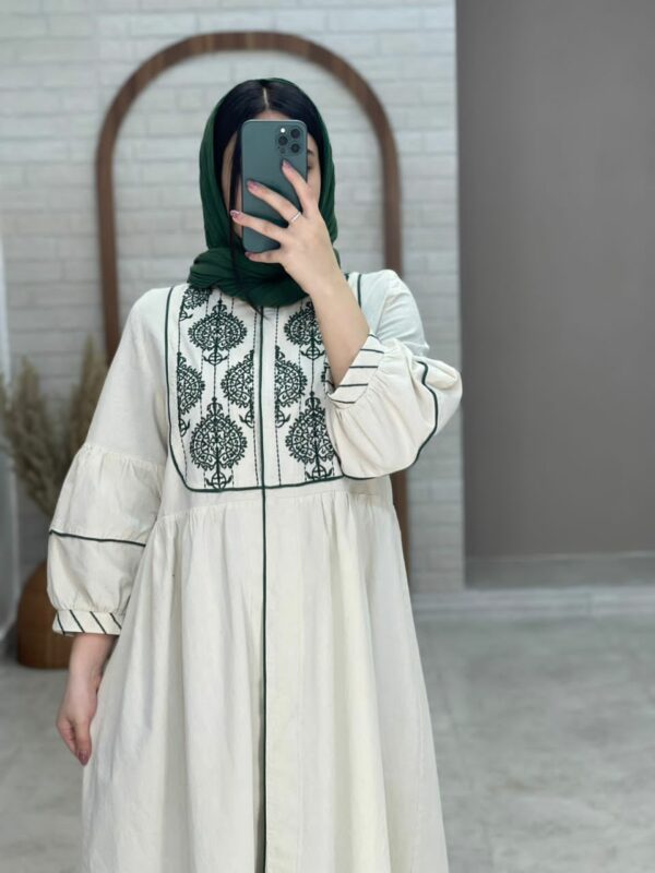 مانتو بته جقه گلدوزی سبز