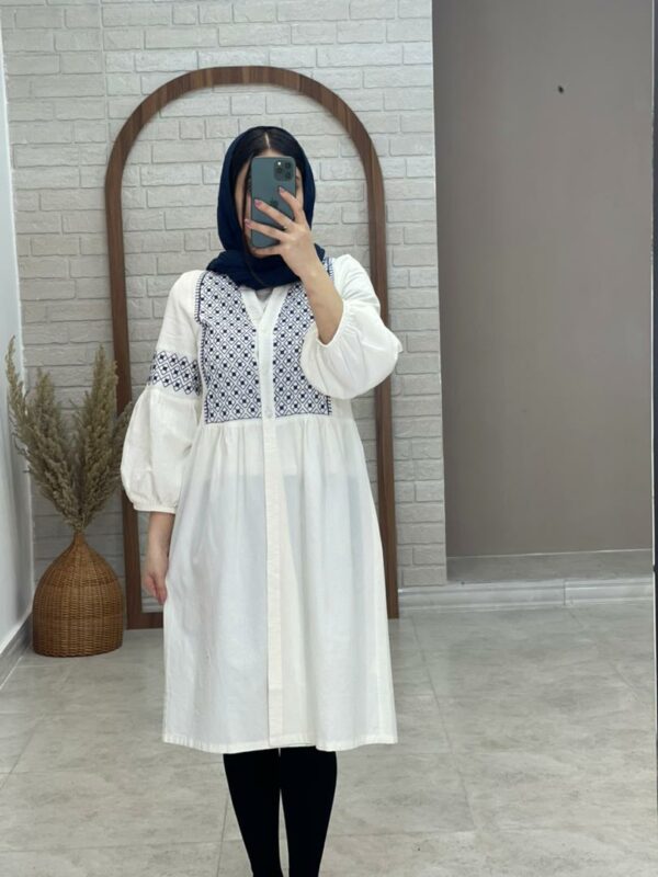 مانتو سه دکمه لوزی سفید