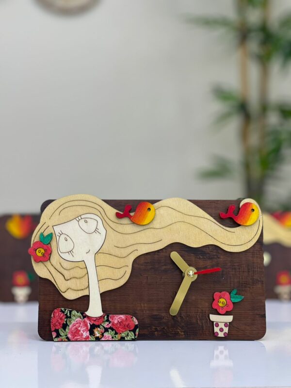 ساعت جودی و شازده موج قرمز
