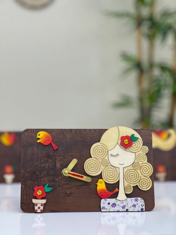 ساعت جودی و شازده پیچک بنفش