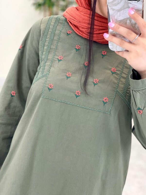 مانتو پونه یشمی
