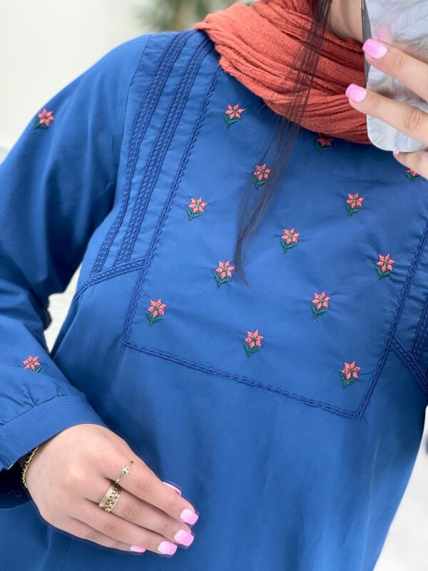 مانتو پونه آبی