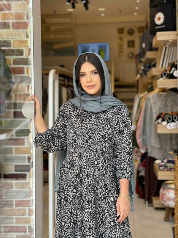 پیراهن الیزه مشکی کرم
