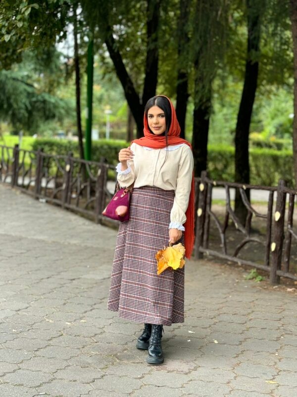 دامن نازگل چهارخونه ریز قهوه ای