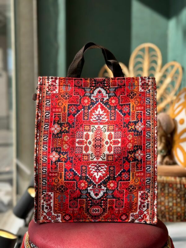 ساک دستی سرو سنتی قرمز سفید