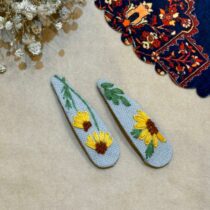 سنجاق سر گلدوزی آبی گل آفتابگردون