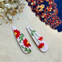 سنجاق سر گلدوزی صورتی گل نصفه قرمز