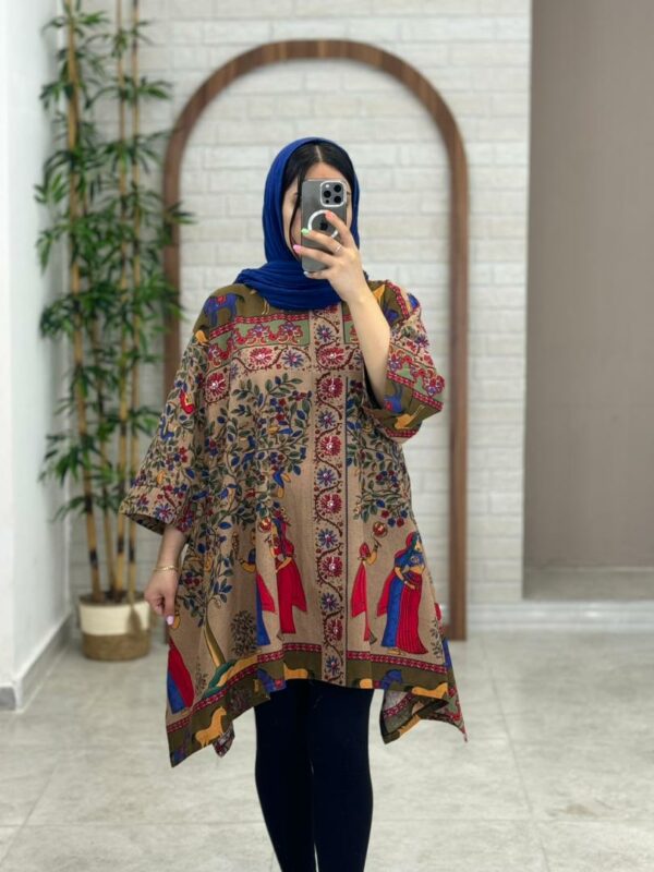 مانتو جلوبسته هنری اسب زمینه نسکافه ای