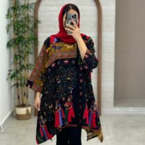 مانتو جلوبسته هنری اسب زمینه مشکی