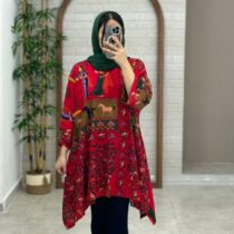 مانتو جلوبسته هنری اسب زمینه قرمز