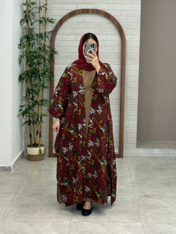 پانچ جلوباز زرشکی برگدار