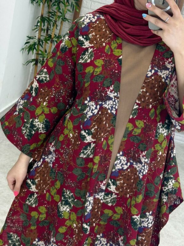 پانچ جلوباز زرشکی برگدار