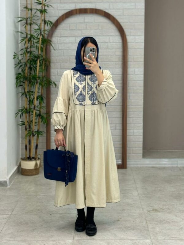 مانتو بته جقه گلدوزی آبی