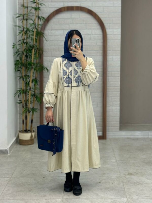 مانتو بته جقه گلدوزی آبی