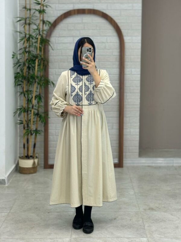 مانتو بته جقه گلدوزی آبی
