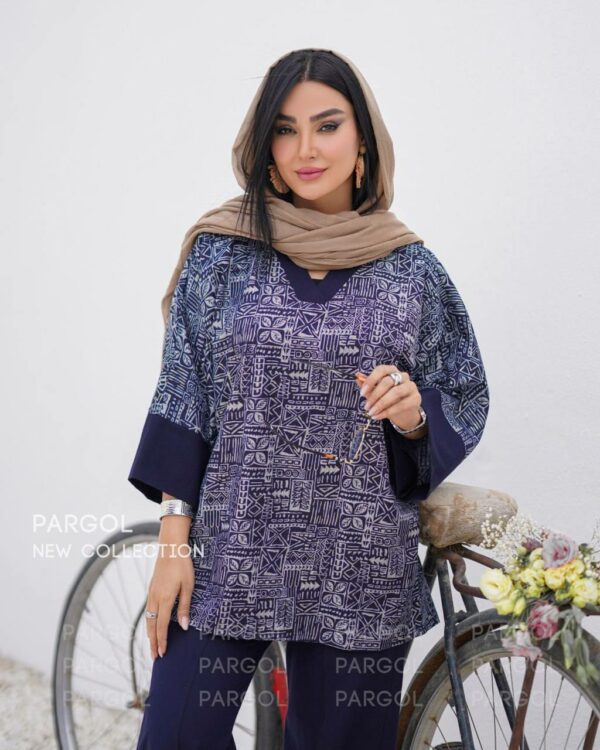 ست پانچ و شلوار شیدا سورمه ای طلاکوب مربعی