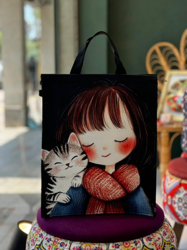 ساک دستی سرو دختر و گربه طوسی