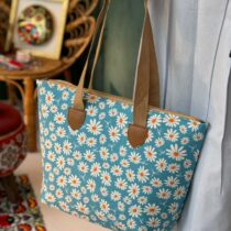 کیف ساحلی آبی گل بابونه