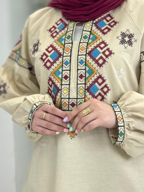 مانتو آتوسا کرم
