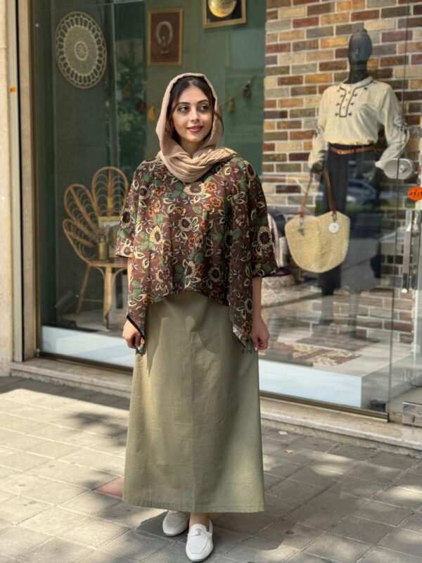 کراپ سایه قهوه ای گل درشت
