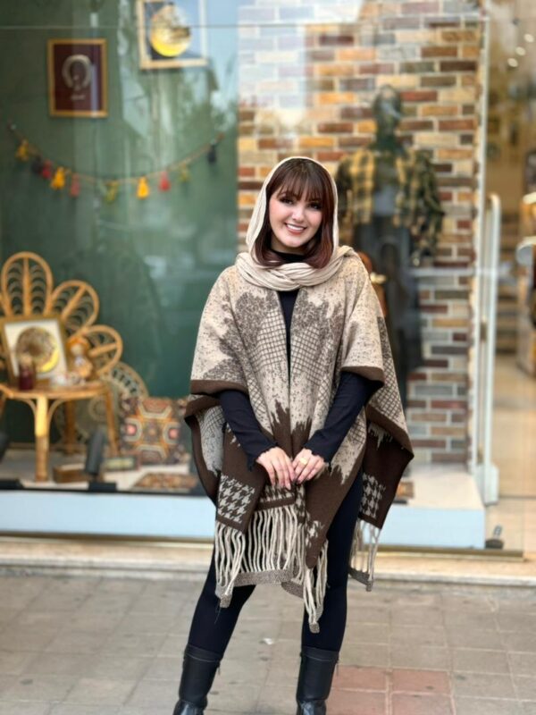 پانچ کرم قهوه ای طرح پیچازی