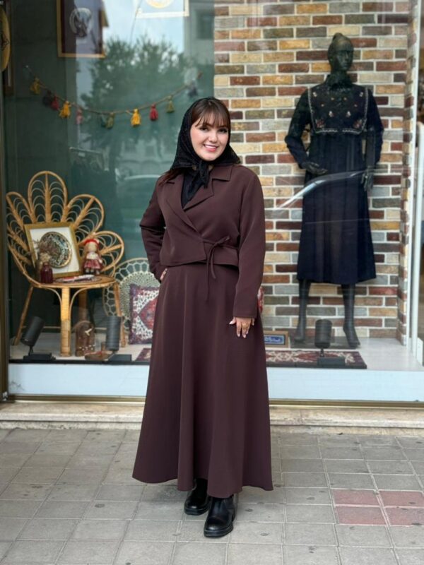 کت و دامن آبان قهوه ای
