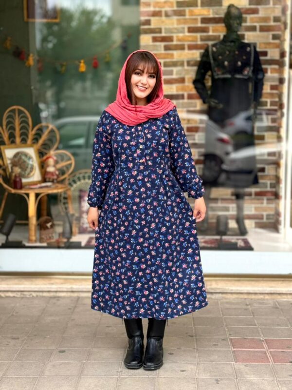 پیراهن سروه آبی گل سفید