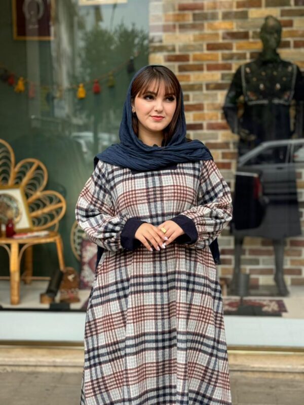 پیراهن هدیه سورمه ای سفید آجری چهارخونه درشت