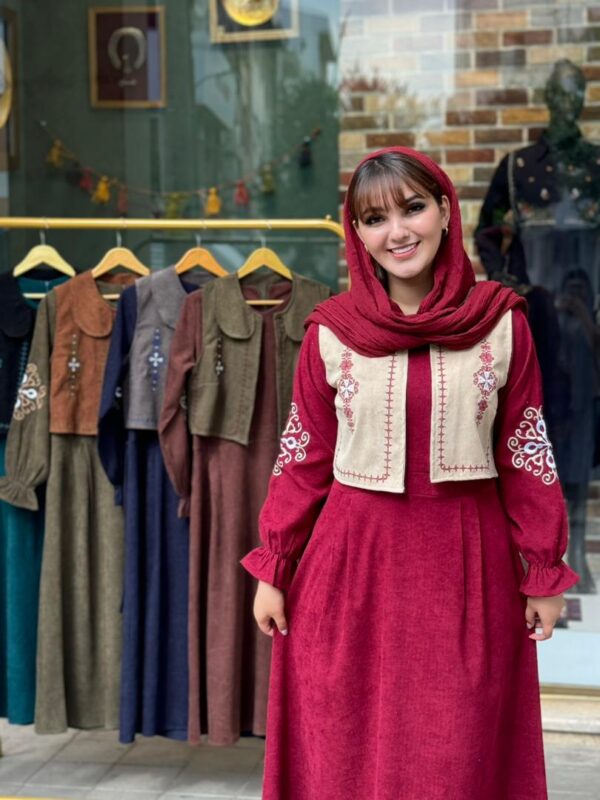 پیراهن جلیقه ترنم کبریتی زرشکی کرم