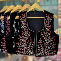 جلیقه منجوق دوزی مشکی برگ ریز نارنجی