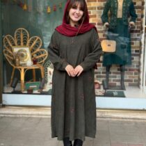 پیراهن شکیبا کبریتی یشمی گل قرمز