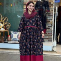 پیراهن نرگس سورمه ای گل و برگ تیز عنابی