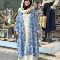 پانچ لارا آبی روشن گل سفید