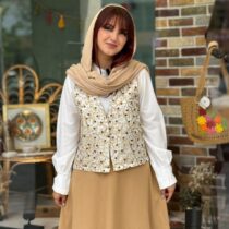 جلیقه چنار گل های ریز مشکی طلایی